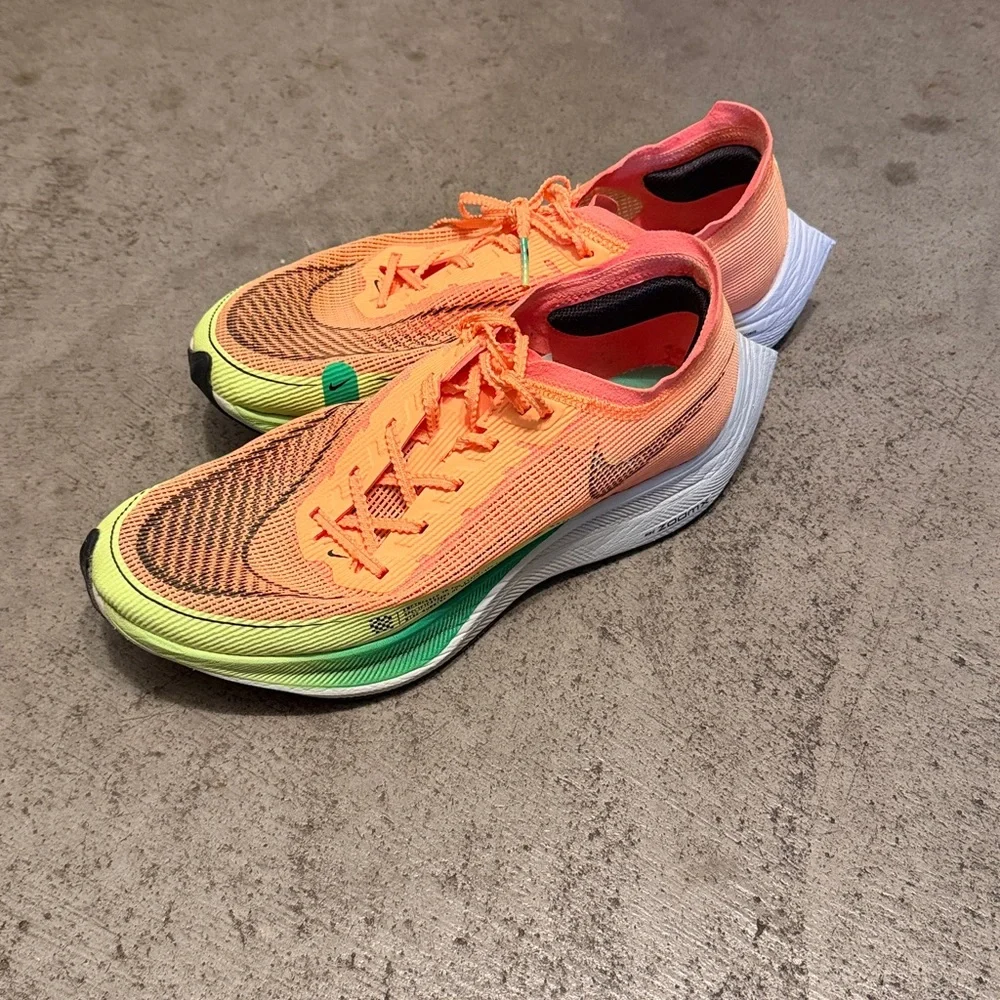 Nike zoom x vaporfly 2% - Picture 2 of 10